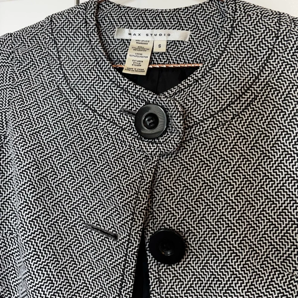 Max Studio Black and White Patterned Blazer - Picture 2 of 5